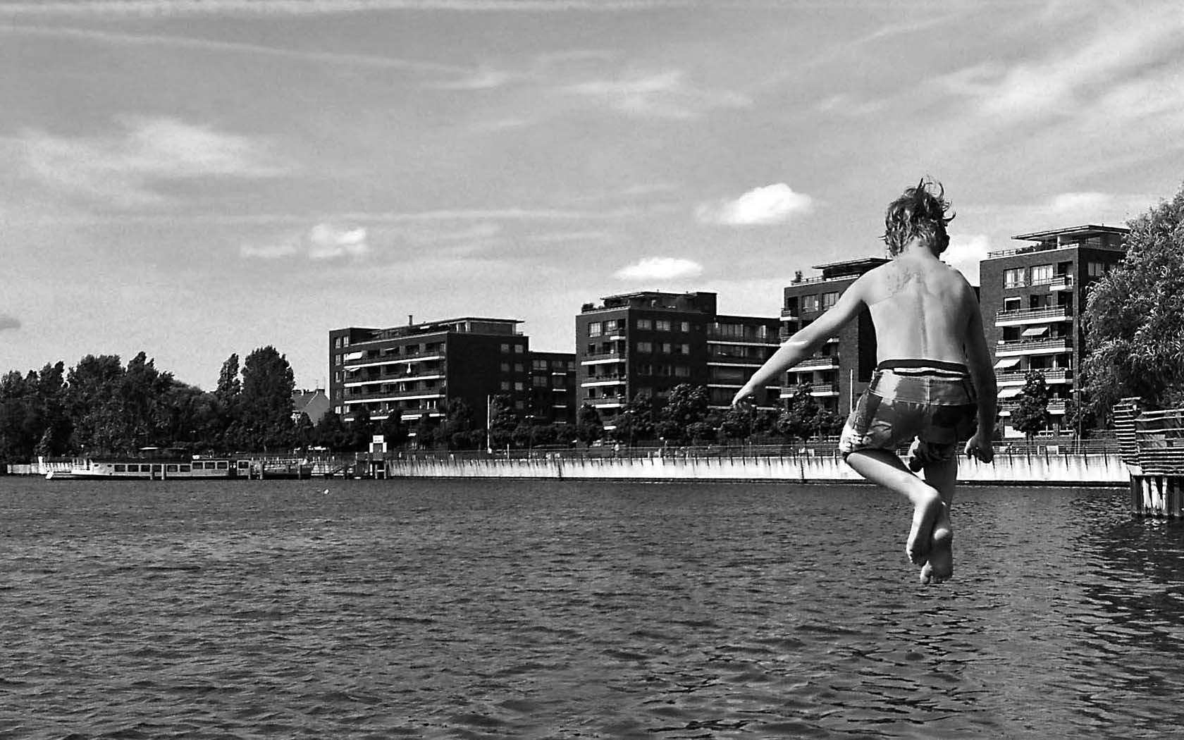 Foto Kinder Steg Wasser Pura Vida Rummelsburger Bucht Berlin